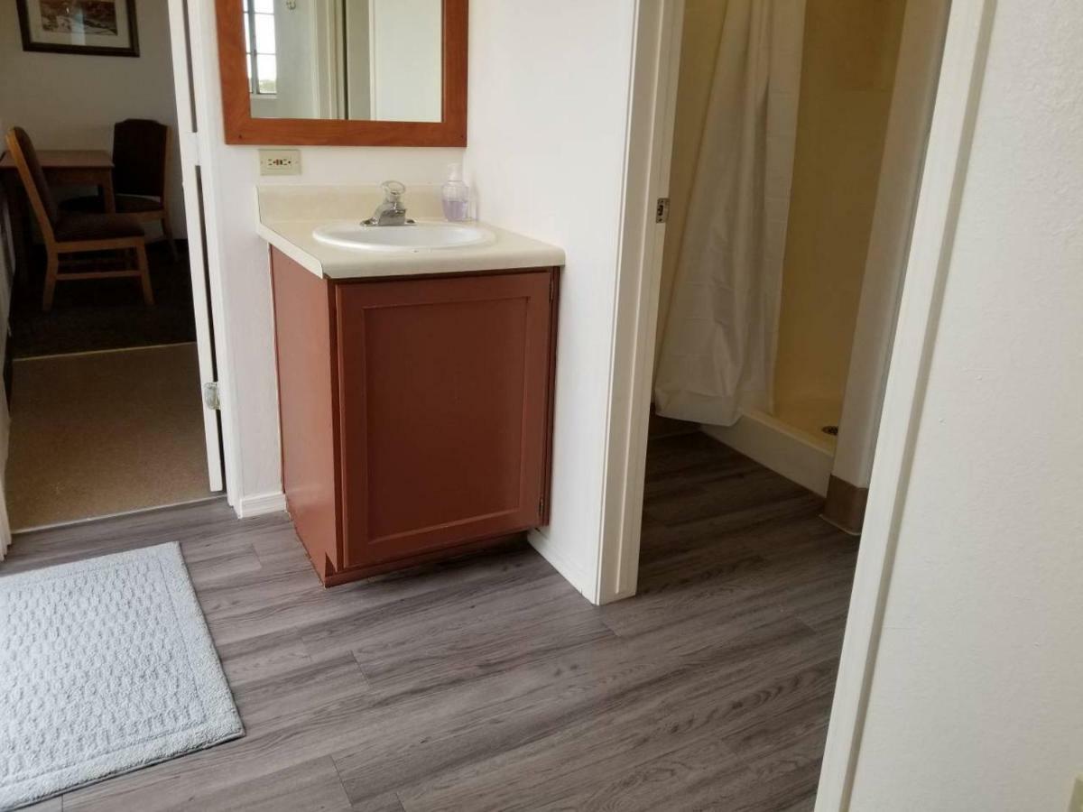 발리 072A Affordable Getaway Near South Rim Sleeps 4- No Kitchenette 빌라 외부 사진